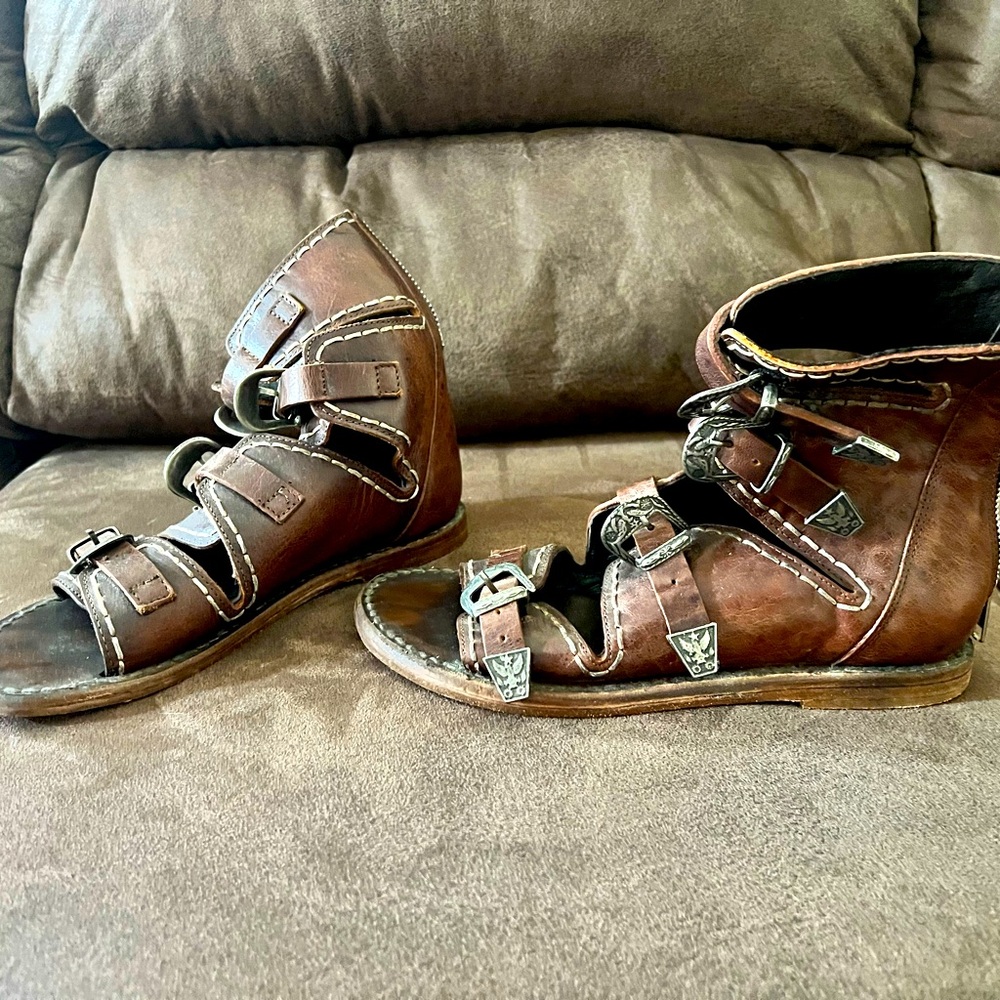 Freebird cleopatra sandal